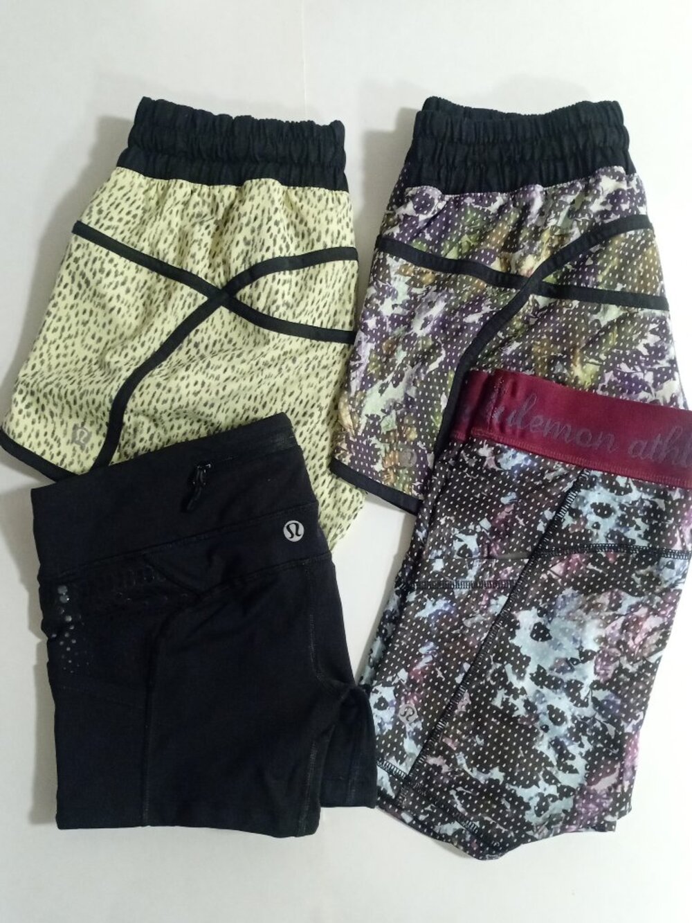 4 Lululemon Tracker Short III 4 XS Shorty What The Sport Dottie Dash Bundle